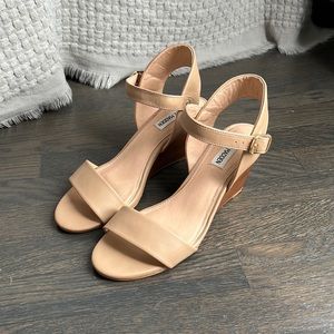 Nude sandal wedges, Steve Madden, Size 7.5